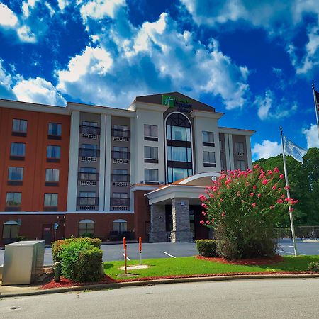 Holiday Inn Express & Suites Wilson-Downtown By Ihg Exterior foto