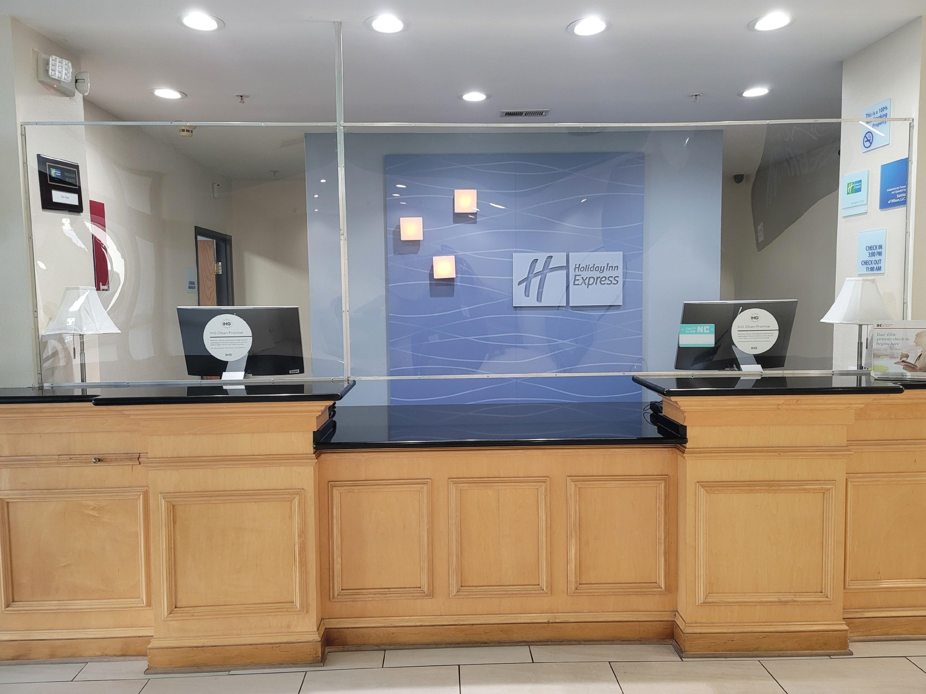 Holiday Inn Express & Suites Wilson-Downtown By Ihg Exterior foto