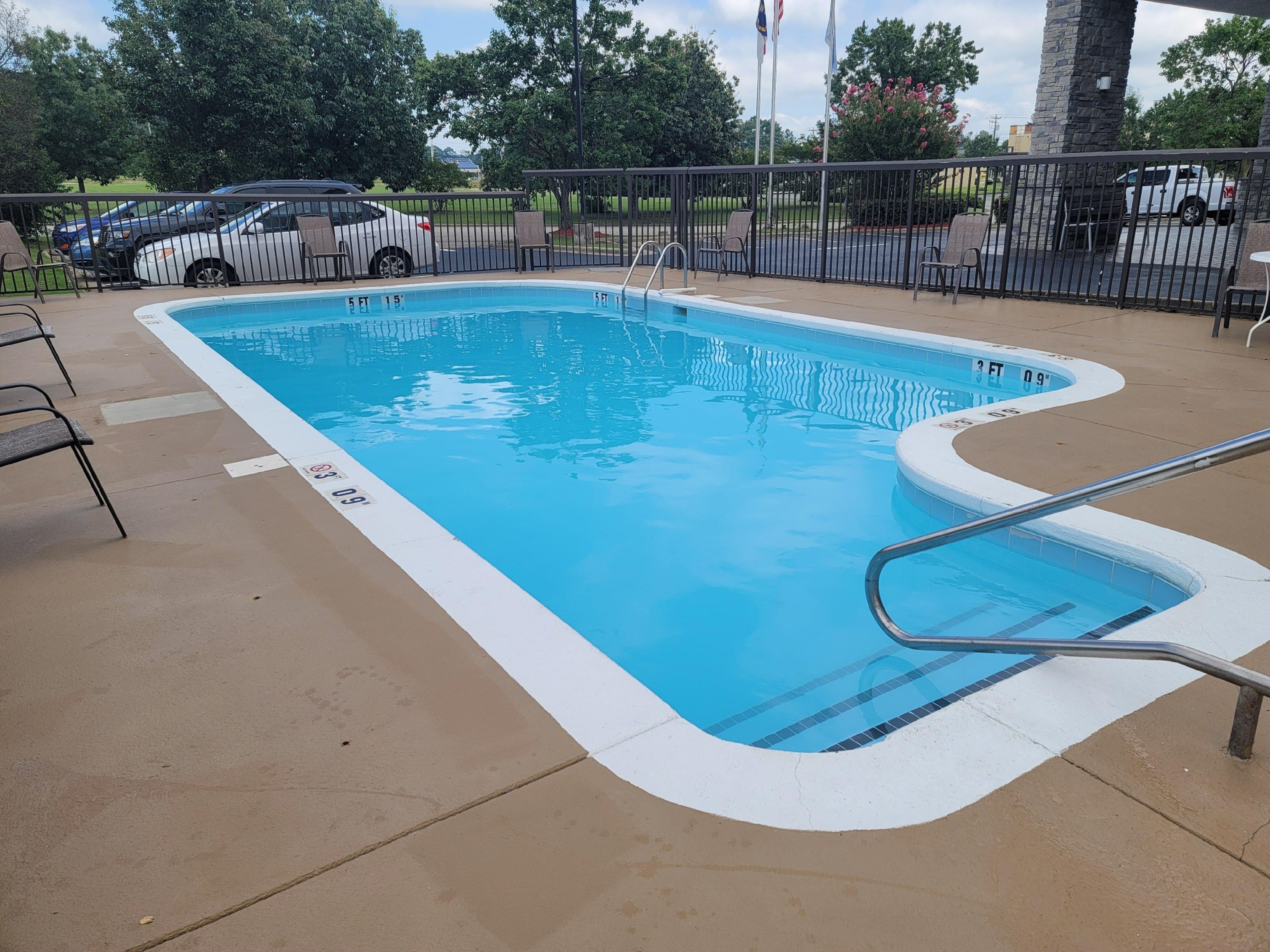 Holiday Inn Express & Suites Wilson-Downtown By Ihg Exterior foto